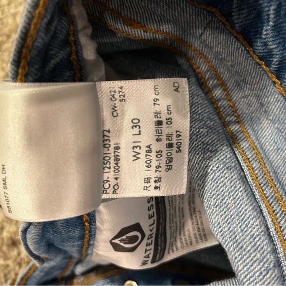 Levi’s 501 Distressed Blue Jeans - Picture 3 of 4